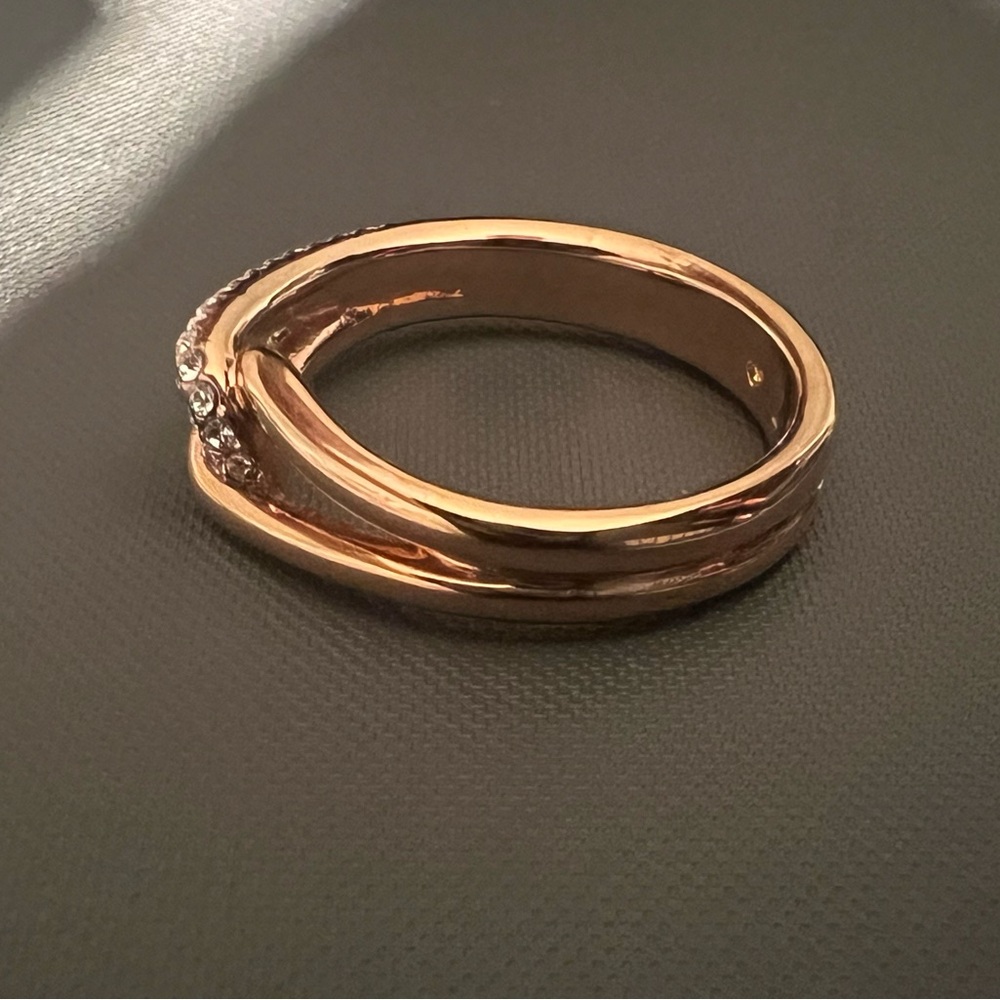 Kate Spade Get Connected Pave Loop Ring color- Day Break Rose Gold Size 7 - Picture 12 of 16